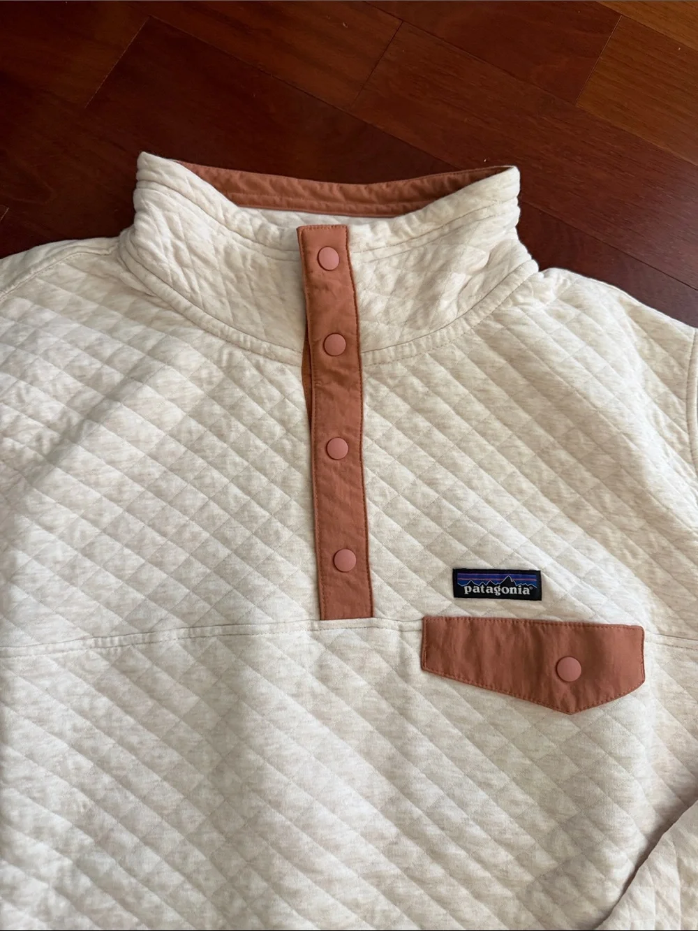 Patagonia Cream Quilted Zip-Style Pullover with Brown Trim - Picture 3 of 7